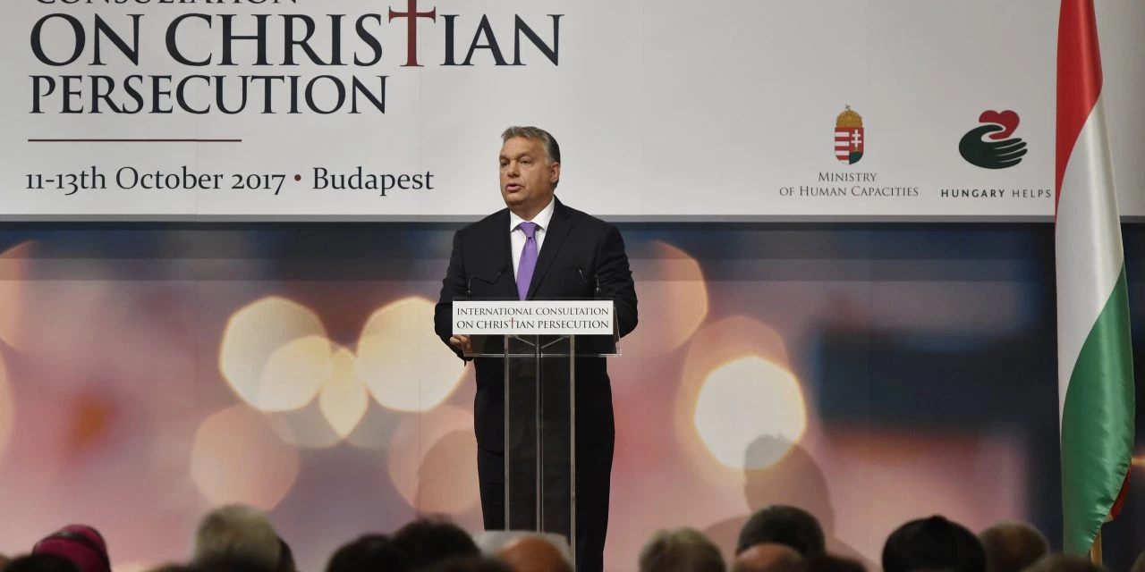 Ο Β. Ορμπαν «κόβει τα πόδια» του Σόρος και των «αλληλέγγυων» – Πρόστιμο 25% σε ΜΚΟ που βοηθούν μετανάστες – Ασφάλεια και Χριστιανισμός πάνω απ’ όλα